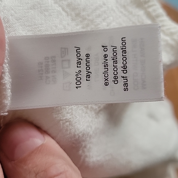 Cream v-neck top - Picture 4 of 5